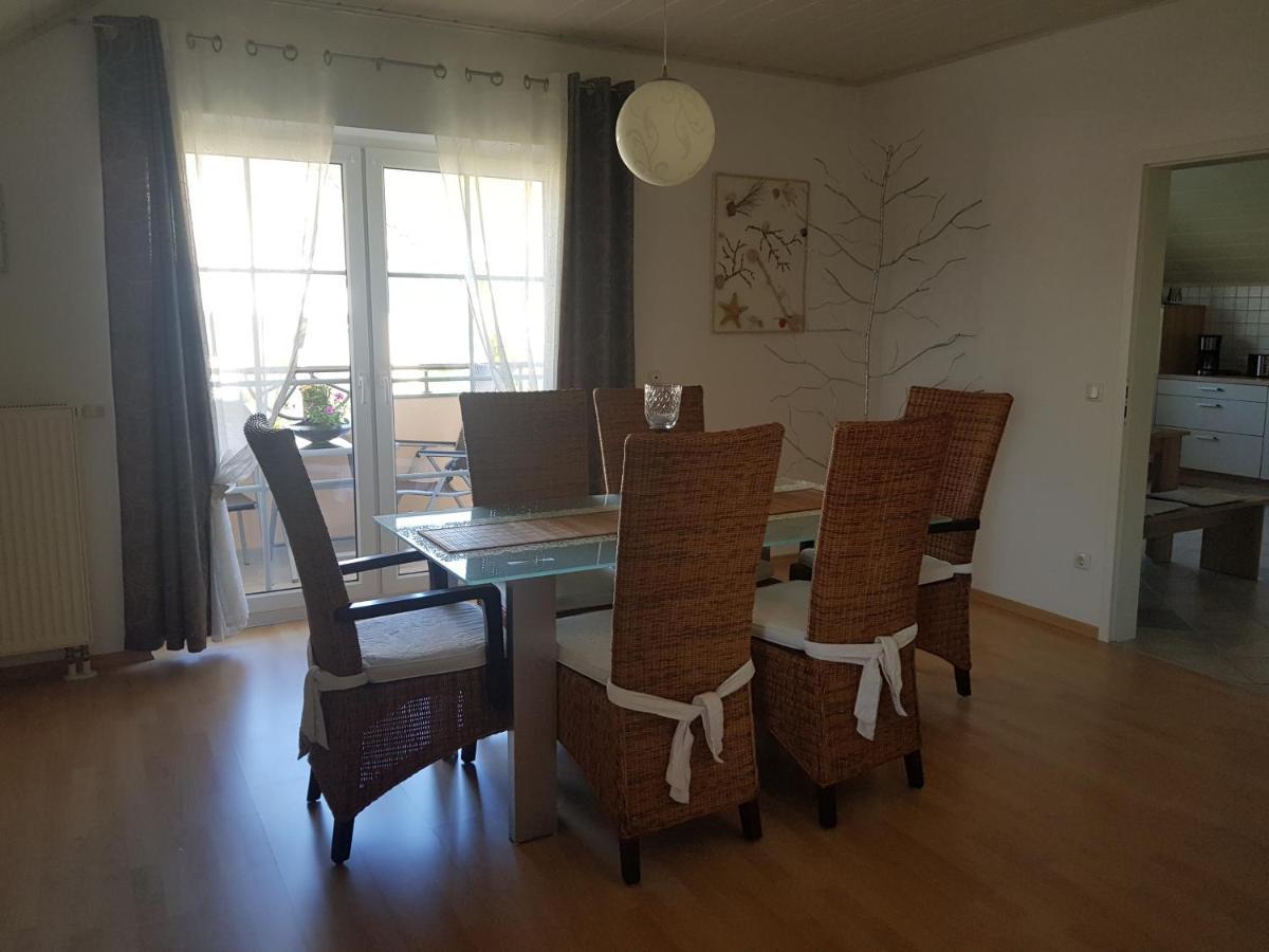 Ferienwohnung Toni Mit Balkon Und Garten Pemfling Extérieur photo