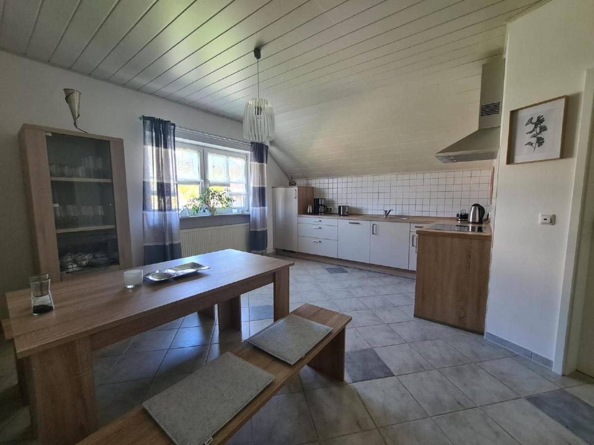 Ferienwohnung Toni Mit Balkon Und Garten Pemfling Extérieur photo