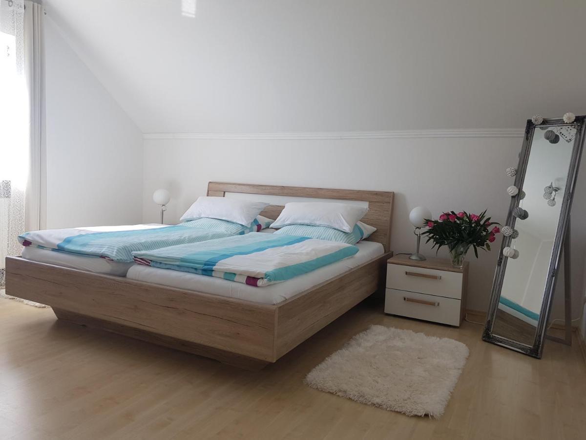 Ferienwohnung Toni Mit Balkon Und Garten Pemfling Extérieur photo